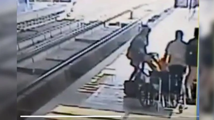 WATCH | Timely Action Of CISF Jawan Saves Precious Life Of Delhi Metro Commuter