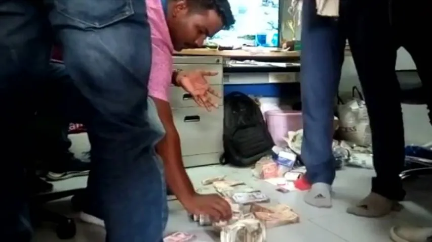 EC flying squad seizes over Rs 7 Lakh cash in Cuttack