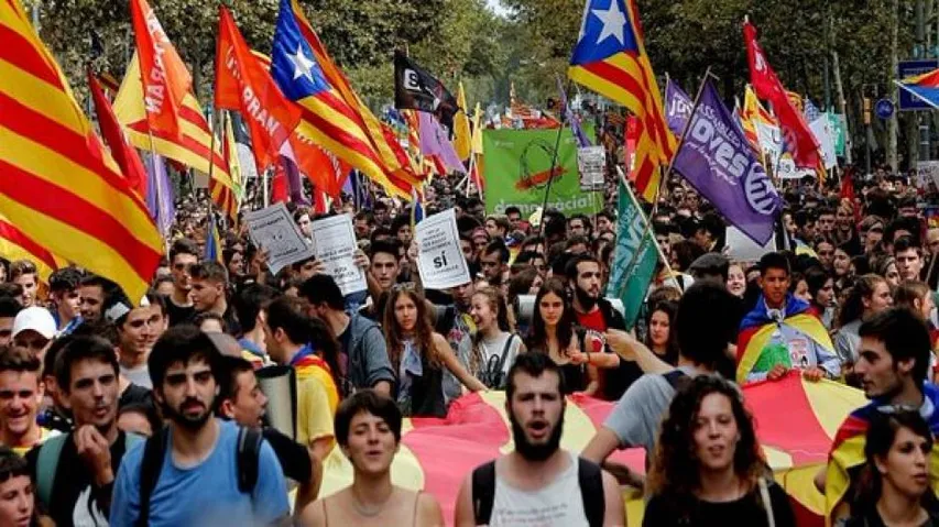 Catalan independence vote begins, Spanish police seize ballot papers