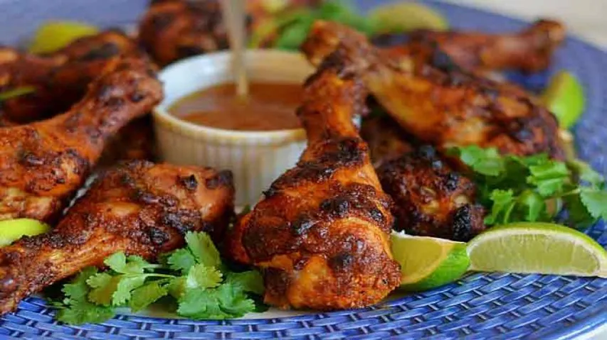 Wow! Woman gets free chicken for life after praising restaurant