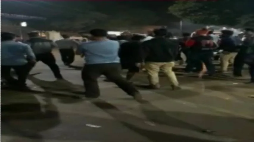Face-off between MBBS students and patient attendants at SCB