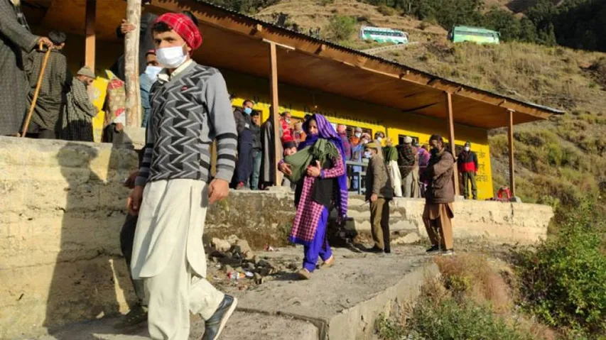 Polling For First Phase Of Maiden DDC Elections Begins In Jammu & Kashmir