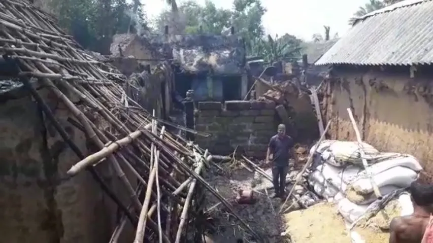 Villagers take to road protesting violence in Delang