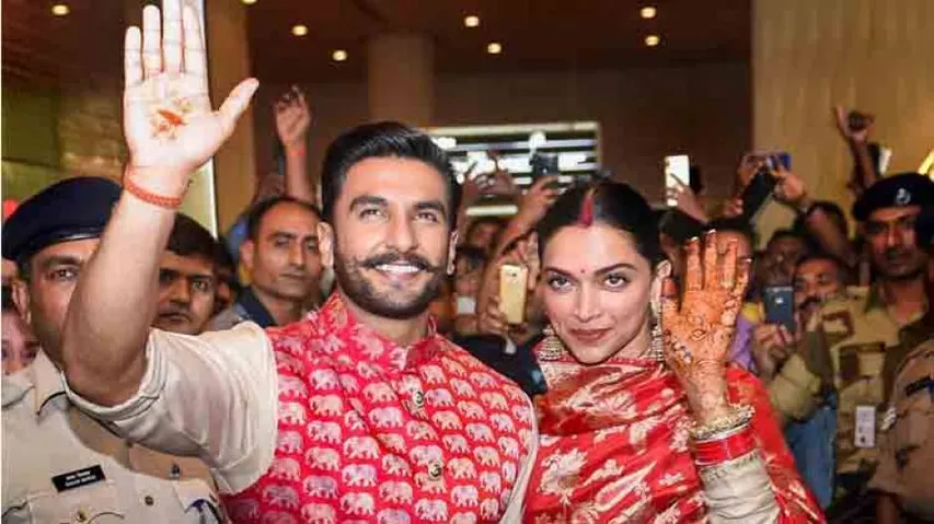 Ranveer, Deepika Pose with Pakistan Born Boxer Amir Khan