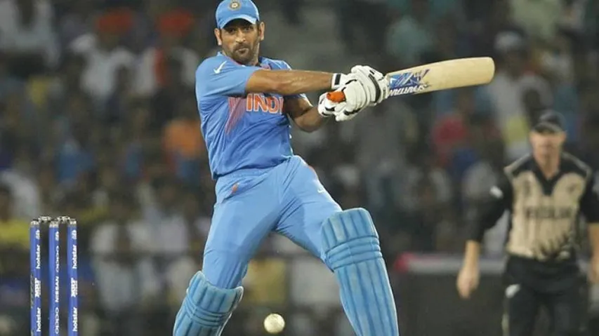 Dhoni's batting position baffles Tendulkar, Ganguly