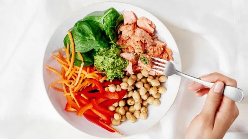 Mediterranean diet prevents overeating: Study