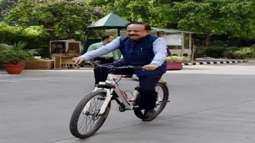 Harsh Vardhan takes charge, rides on cycle