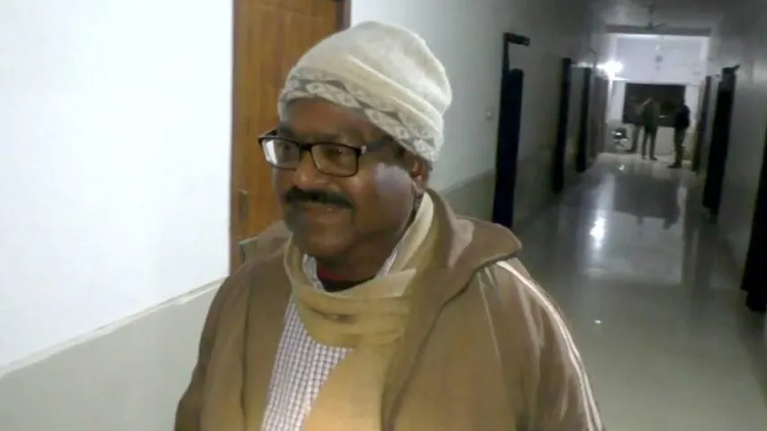 Executive Engineer caught taking bribe from contractor