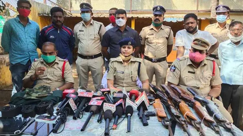7 Fake Maoists Held For Extortion From Odisha-Andhra Border, 5 Guns & Ammunition Seized