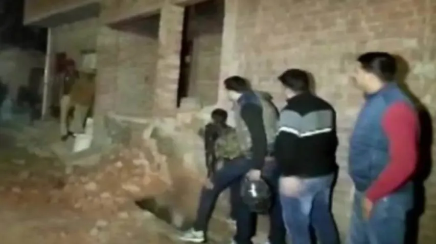 UP Hostage Crisis Ends: Captor, Wife Die