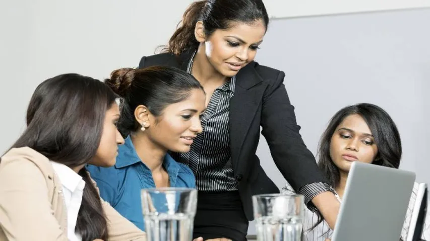 Female-dominated workplaces offer less flexible timing