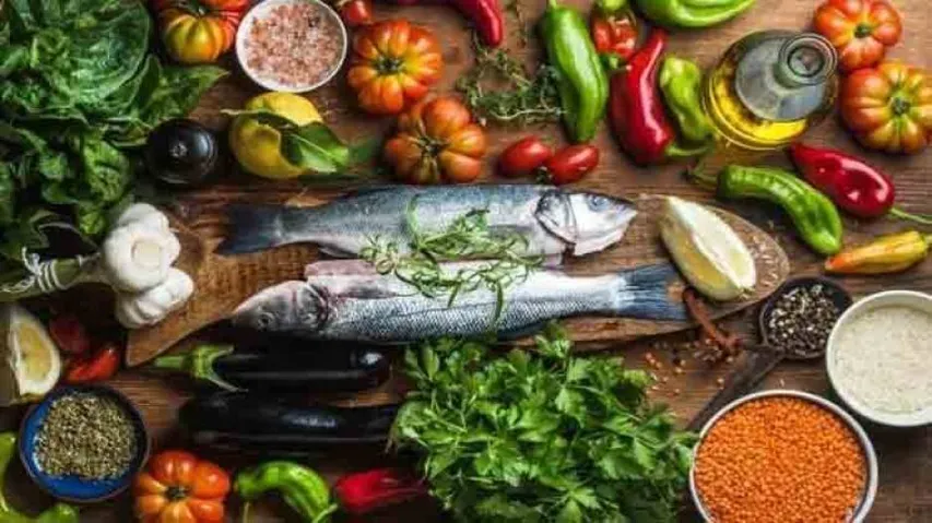 Eat veggies, fish to ward away heart disease