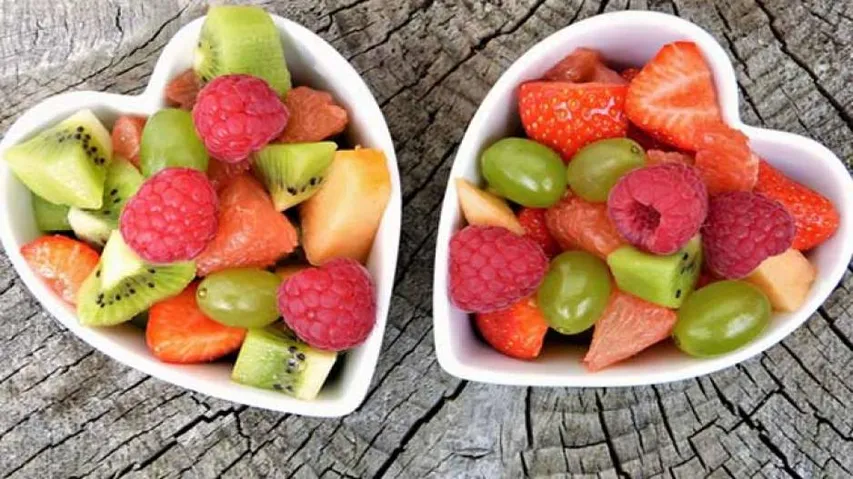Higher Fruits Intake Linked To Fewer Menopausal Symptoms