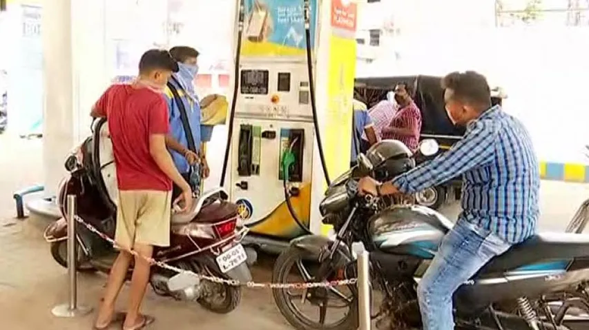 Customers Feel The Pinch As Petrol, Diesel Prices Breach All Time Record In Odisha