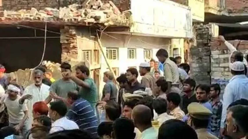 11 killed in UP gas cylinder blast