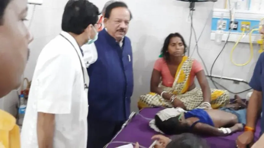 Harsh Vardhan reviews situation after 84 children die of encephalitis in Bihar
