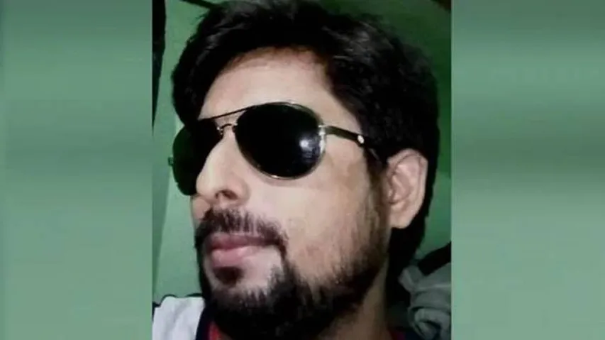 IIT-Mumbai Graduate Takes Up Group D Railway Job