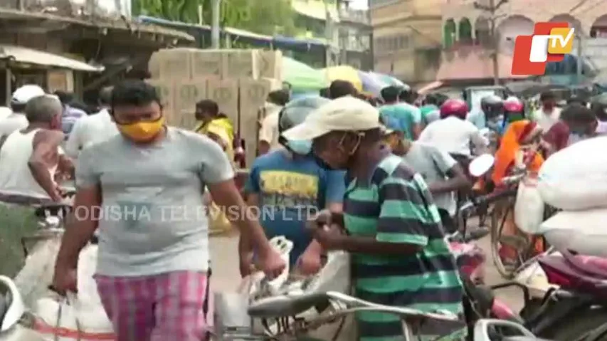 People Across Odisha Resort To Panic Buying In View Of Cyclone Yaas