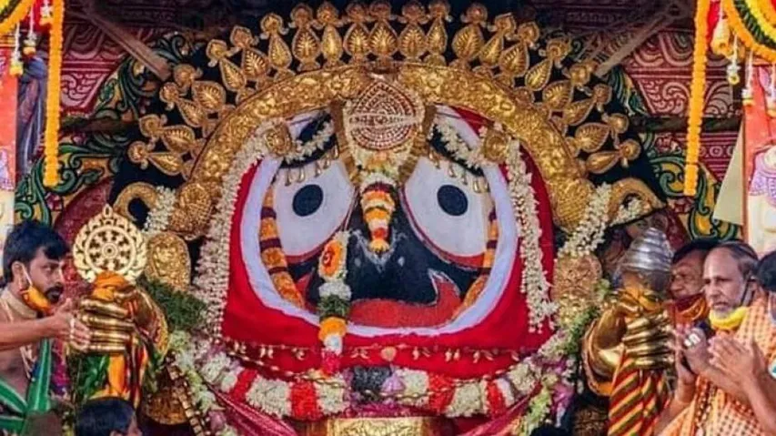 Could Not See The Holy Trinity On Suna Besha As Servitors Crowded Chariots: Say Devotees