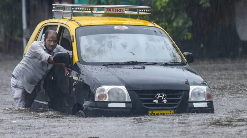 As Maha Floodwaters Recede, 213 Dead, Over 53K Homeless