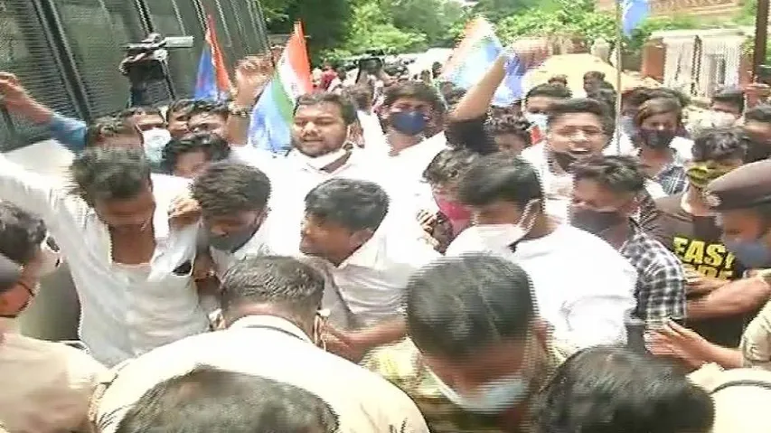 Odisha Chhatra Congress Ups Ante, Clashes With Police At SSC Office Over ‘Recruitment Scam’