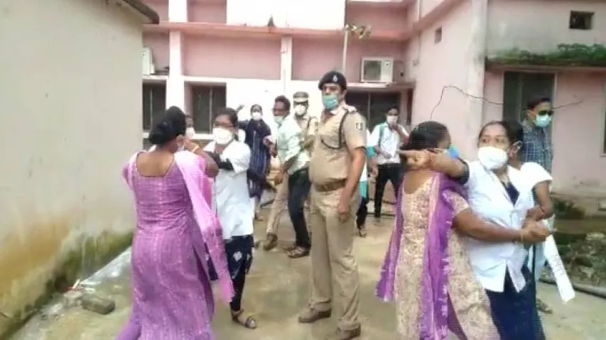Odisha Chief Secy, 5T Secy Face Wrath Of Laid Off Nursing Staff In Bolangir