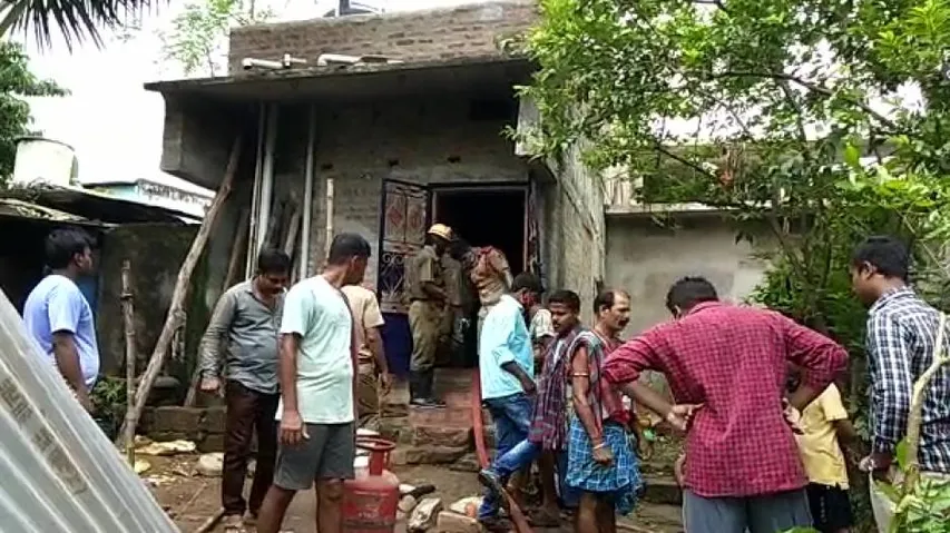 Cooking Gas Cylinder Mishap In Odisha Village