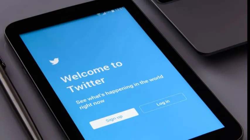 Twitter Starts Rolling Out Pinned Direct Messages To Everyone