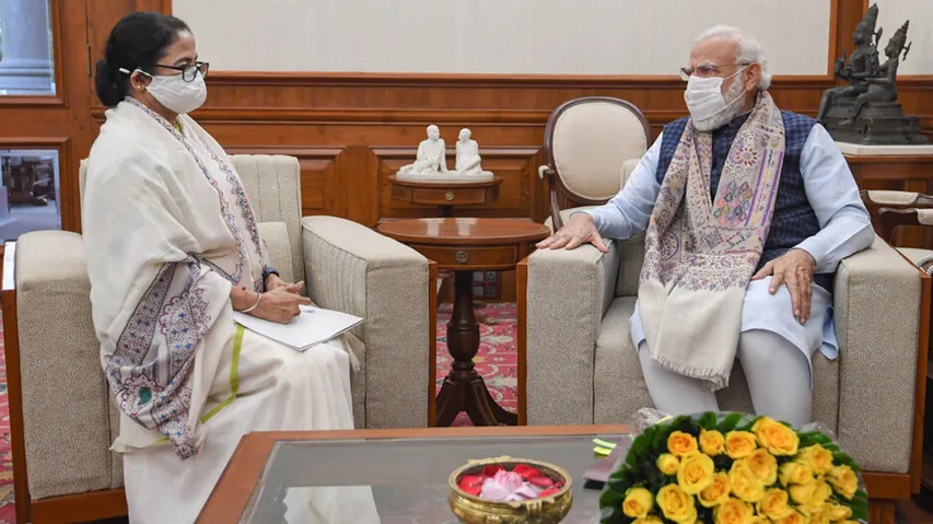 PM Modi meets WB CM Mamata Banerjee