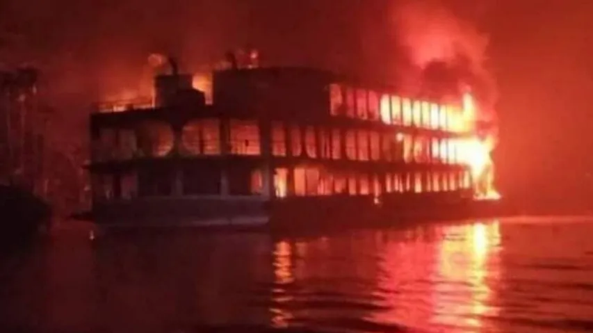 30 Killed In Bangladesh Ferry Blaze