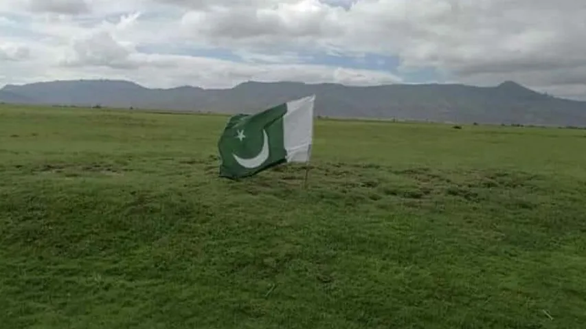 Survey Says Pakistanis Are Less Hopeful About 2022