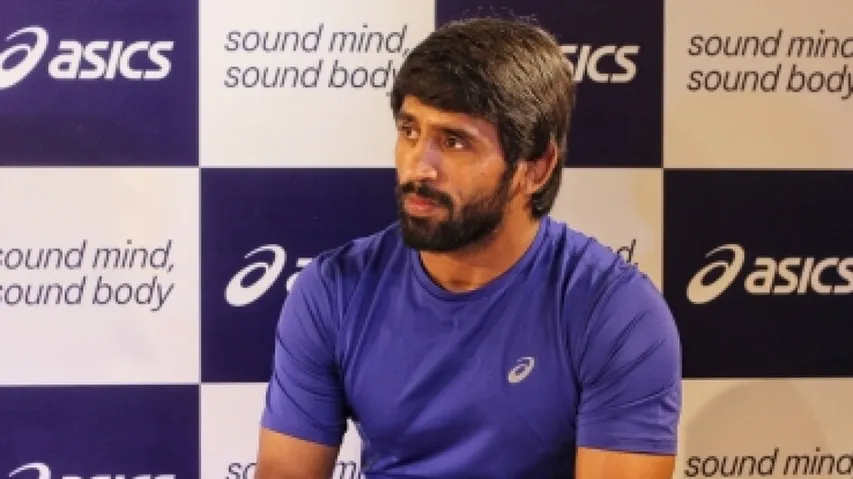 Indian Wrestler Bajrang Punia Is In Awe Of This Fitness Freak Army Soldier | Watch
