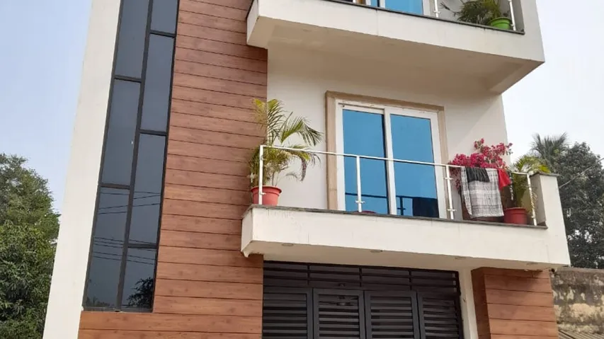 Odisha Constable Stages Dramatic Escape From House During Vig Raid, Assets Worth Rs 1.27 Cr Found