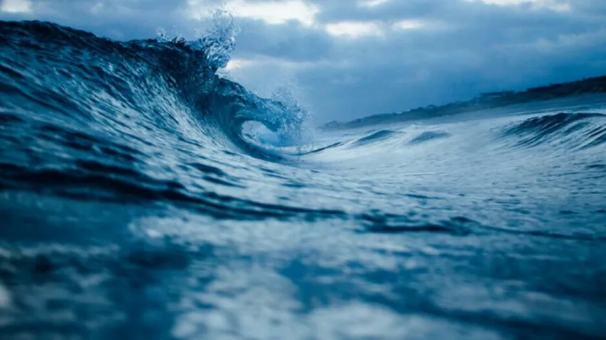 NZ issues tsunami warning following Tonga volcanic eruption