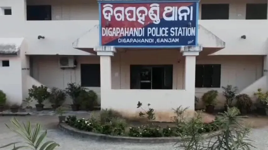Retired Army Officer's House Burgled In Ganjam, Incident Caught On CCTV Camera