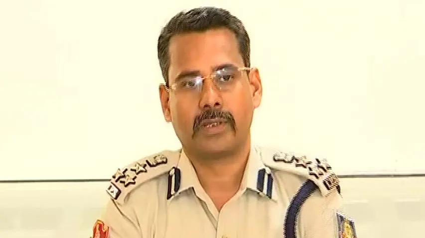 2 Members Of Lift-And-Loot Gang Arrested, Car & Gold Ornaments Seized   