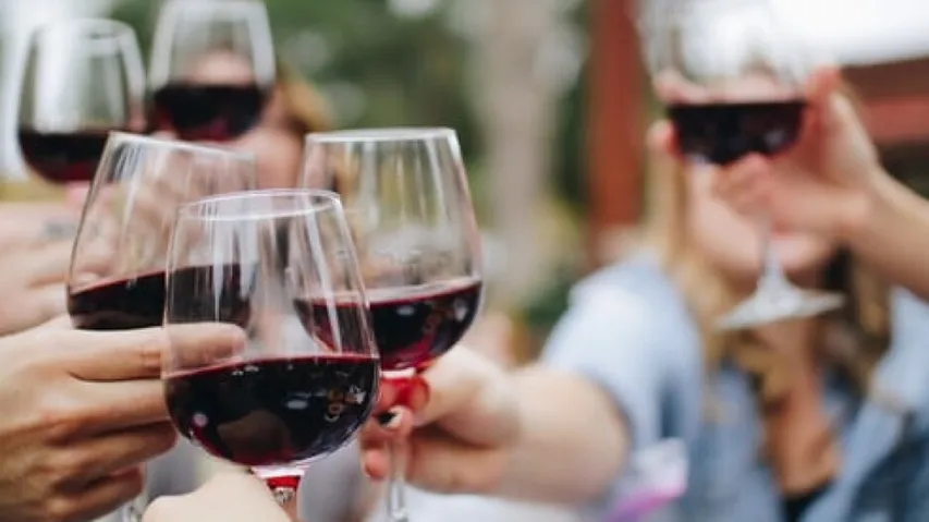 Drinking Wine With Meals Linked To Lower Type 2 Diabetes Risk: Study