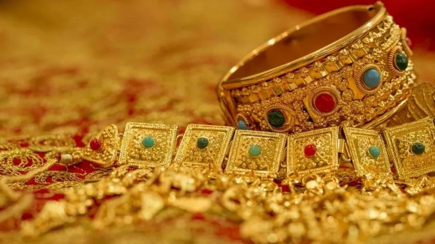 Gold Rush: Ukraine War Pushes Up Global Prices To $2K