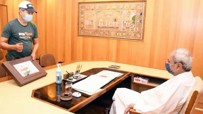 Odia Mountaineer Siddharth Scales 3 Top Peaks Of 3 Continents, Shares Experience With CM