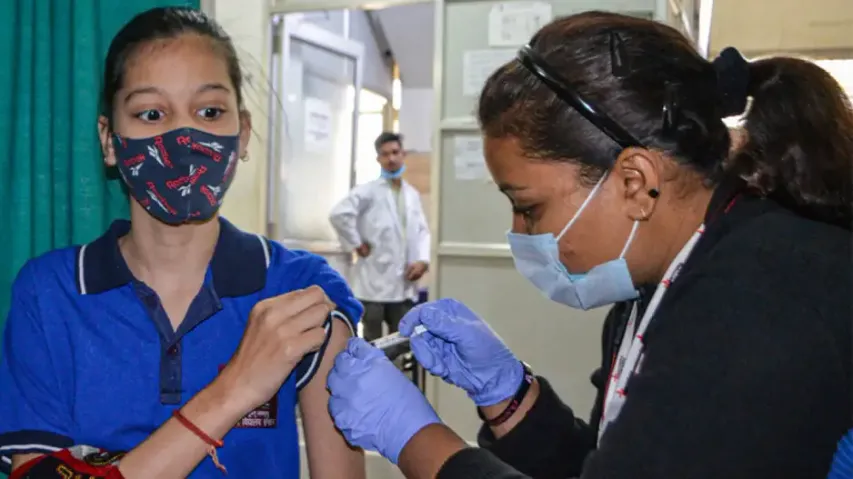 Less than 40% in 15-18 age group fully vaccinated against Covid in 10 states, UTs