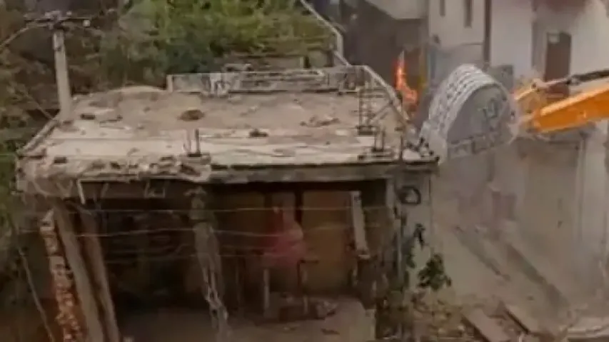 Bulldozer brings down 300-yr-old Shiva Temple in R'sthan, triggers controversy
