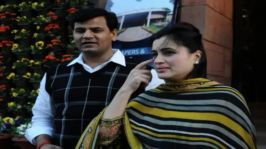 MP Navneet Rana, her MLA husband Ravi Rana arrested by Mumbai police over Hanuman Chalisa dare