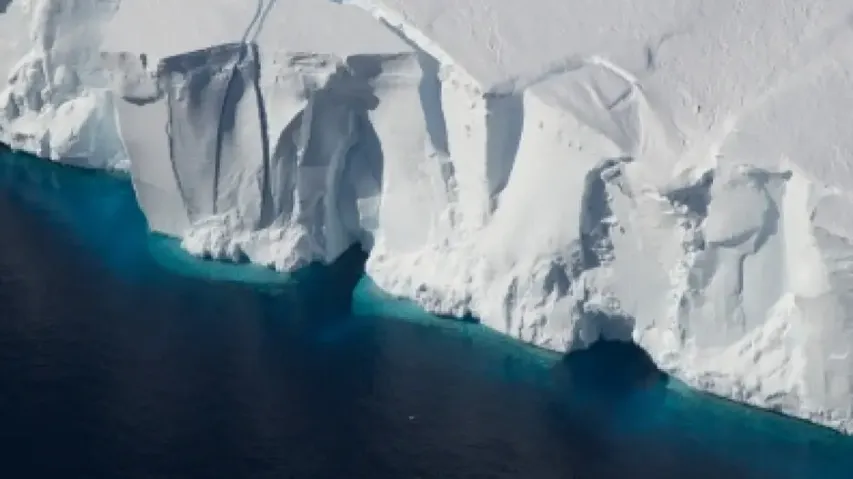Giant groundwater system discovered below Antarctic ice
