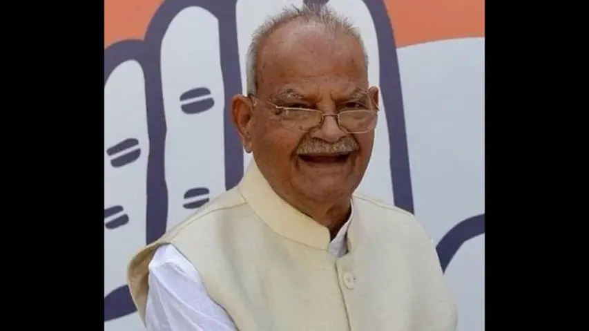 Former Union minister Pandit Sukh Ram passes away