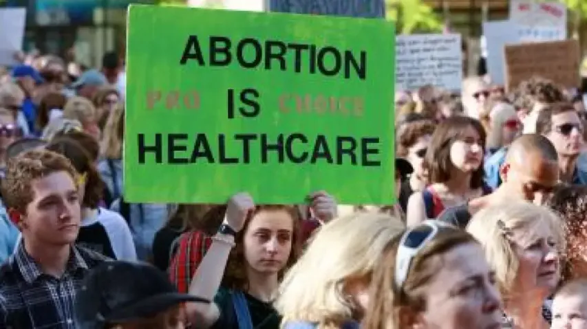 Canada strengthens access to abortion services