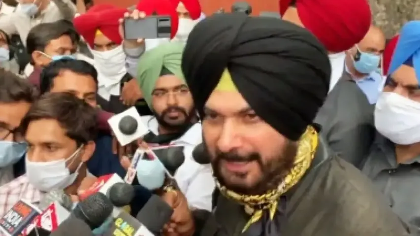 Road rage case: Navjot Singh Sidhu surrenders in Patiala court, soon to be sent to jail