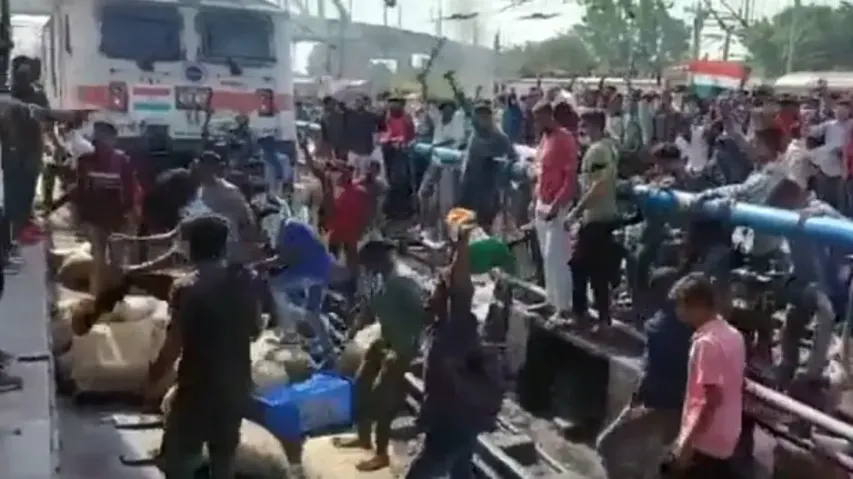 Agnipath protests: Railways cancels over 200 trains across country; 7 trains affected by arson
