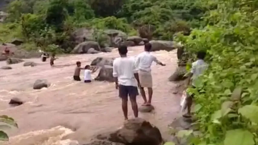 Students cross river risking their lives