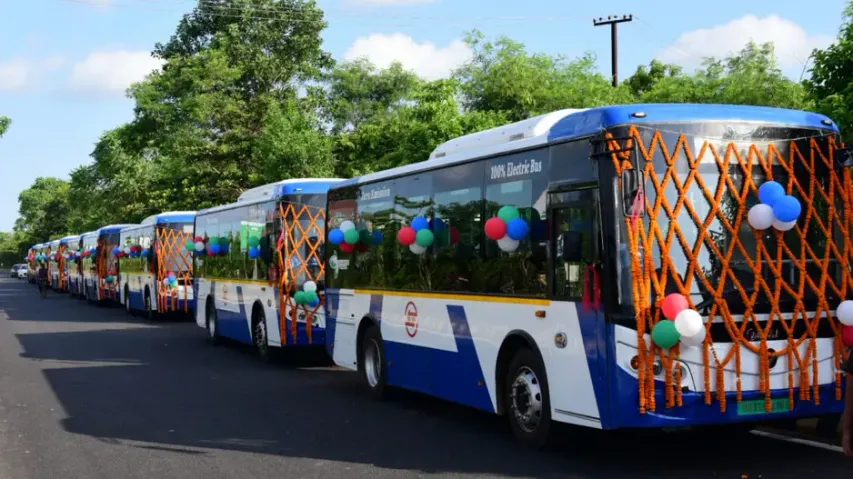 Electric Mo Bus, autos roll in Bhubaneswar
