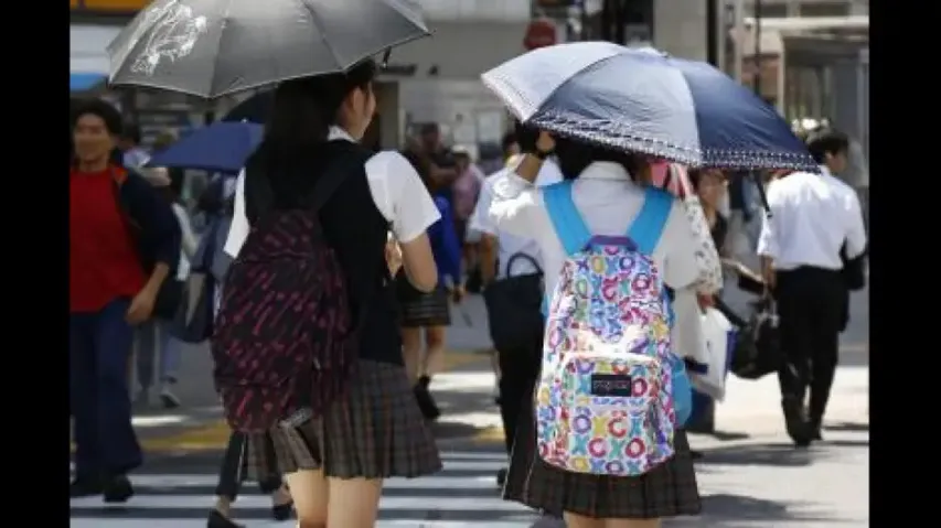 Japan bakes under scorching heat as mercury soars to 40 degrees